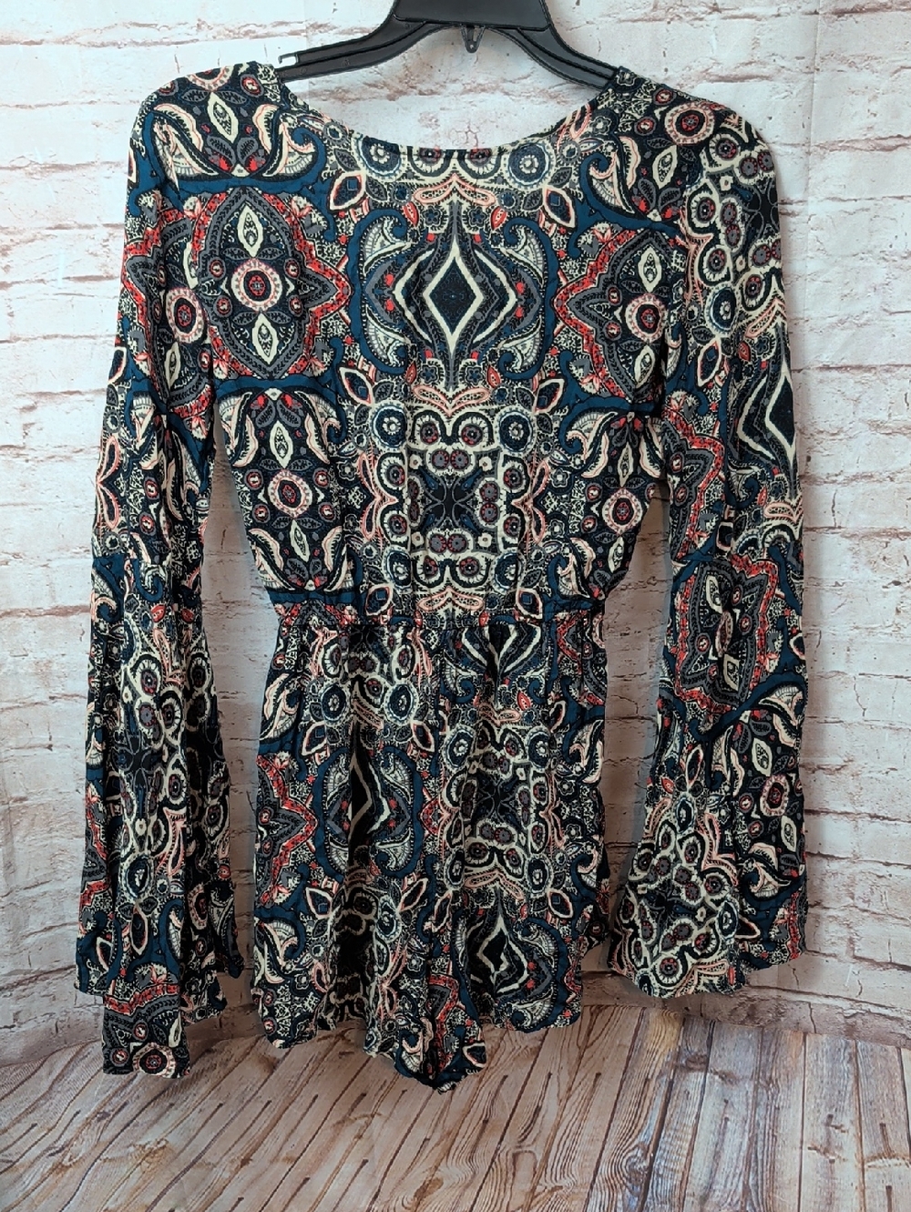 Abercrombie & Fitch Navy Paisley Wrap-Front Long Sleeve Romper Short Small Nwt - Picture 6 of 7